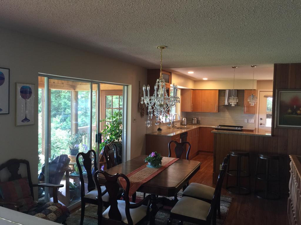 Villa Garden Bridge House Sechelt Esterno foto